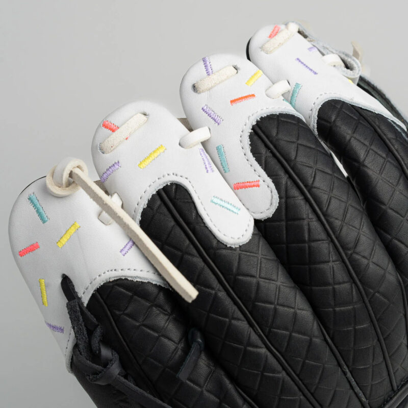 cookies & cream ice cream glove | rare edition