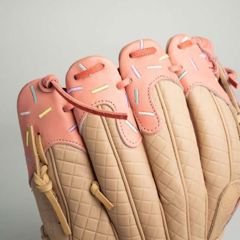 Strawberry • 11.5" • i-web • RHT