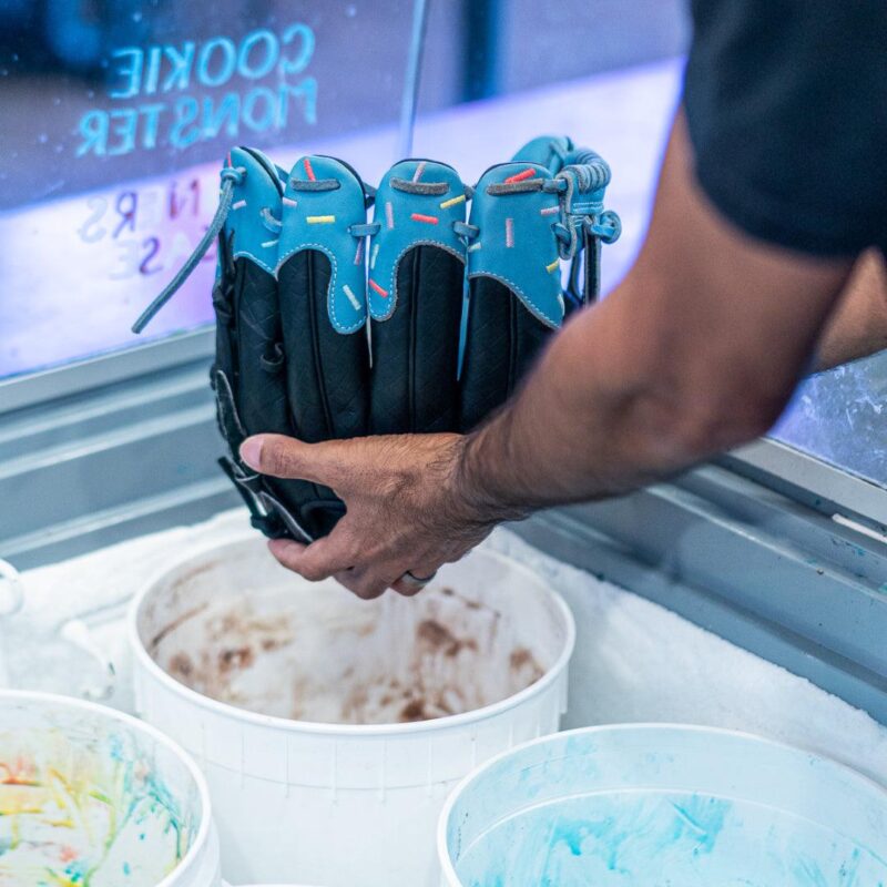 pushin' 🅿️ ice cream glove