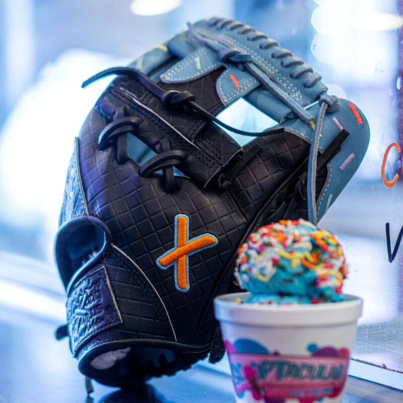 pushin' 🅿️ ice cream glove